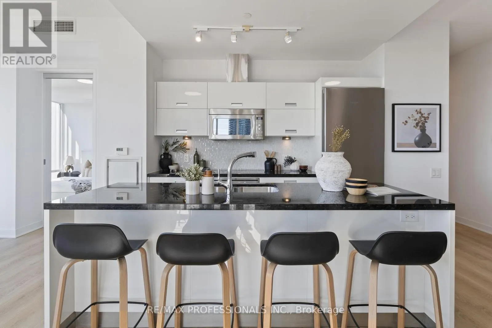 505 - 88 PARK LAWN ROAD