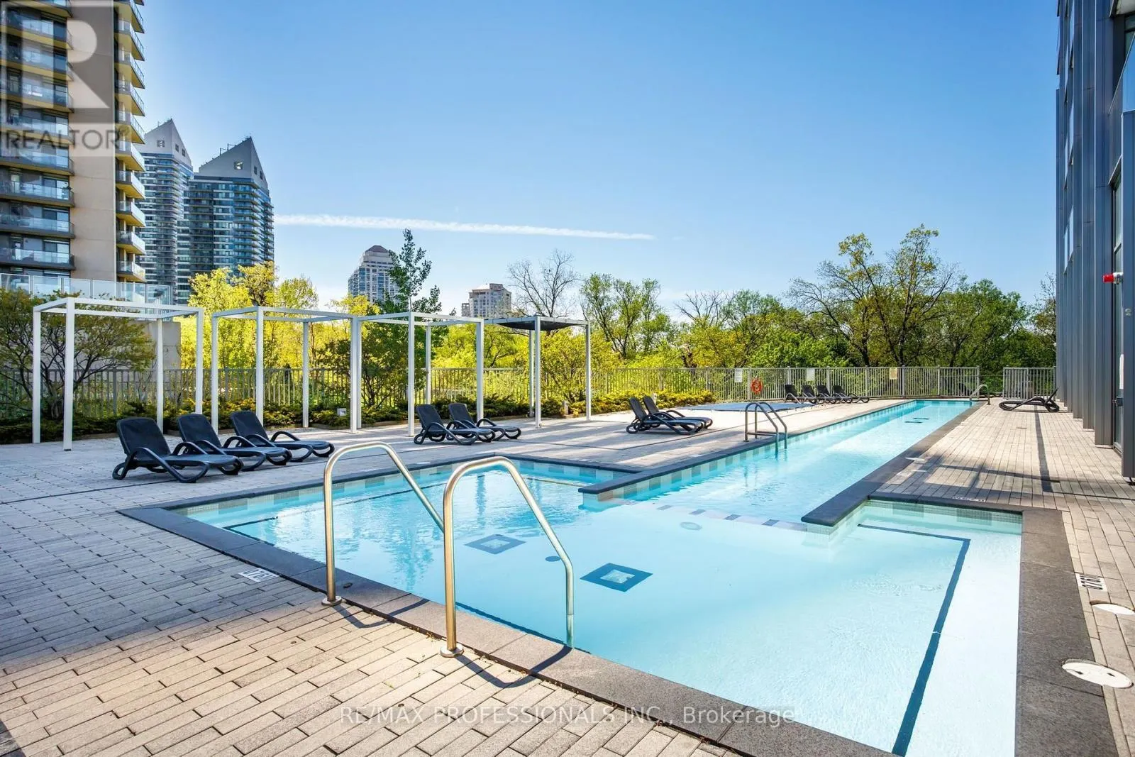 505 - 88 PARK LAWN ROAD