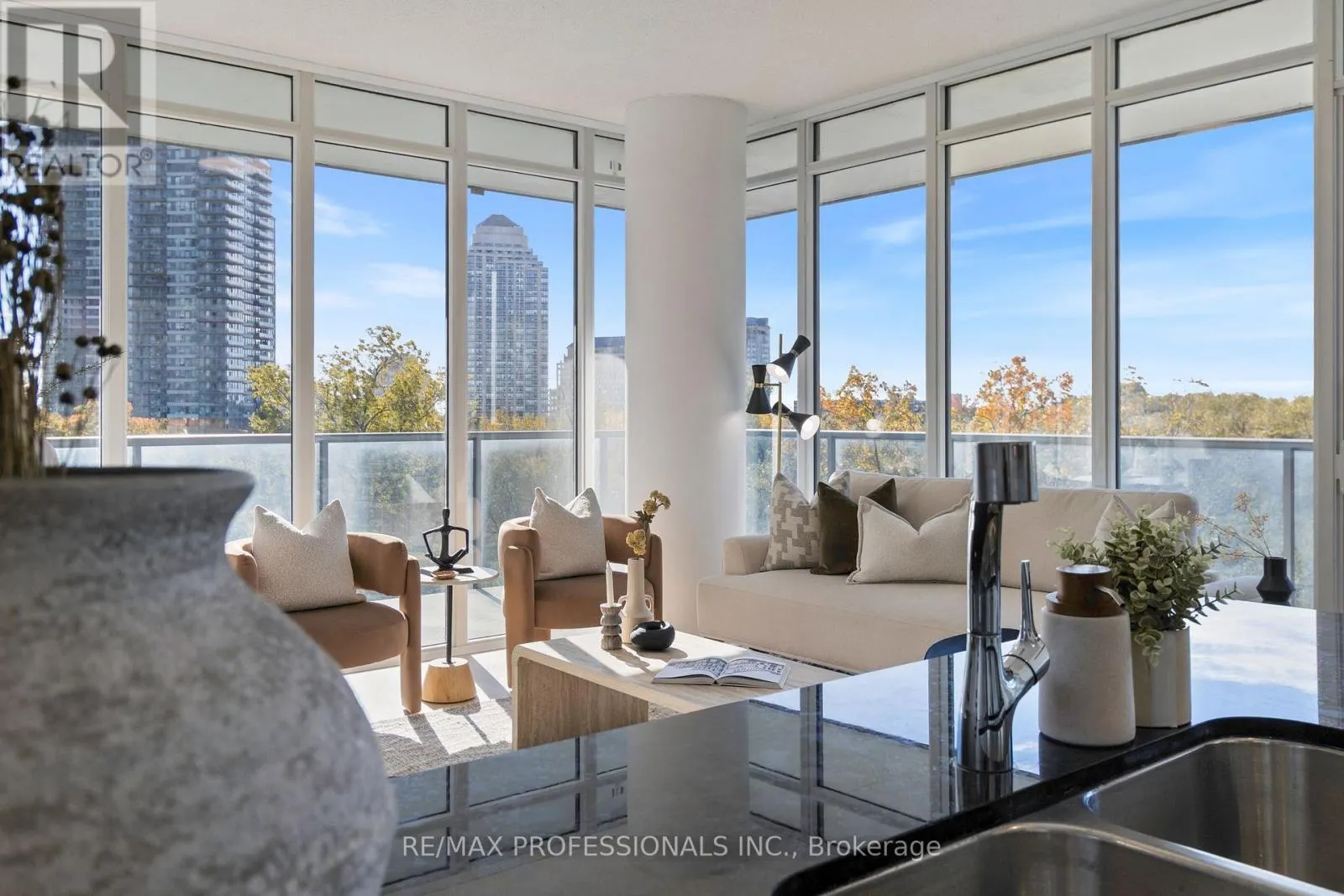 505 - 88 PARK LAWN ROAD