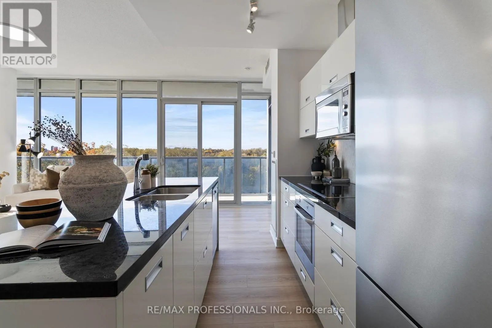 505 - 88 PARK LAWN ROAD