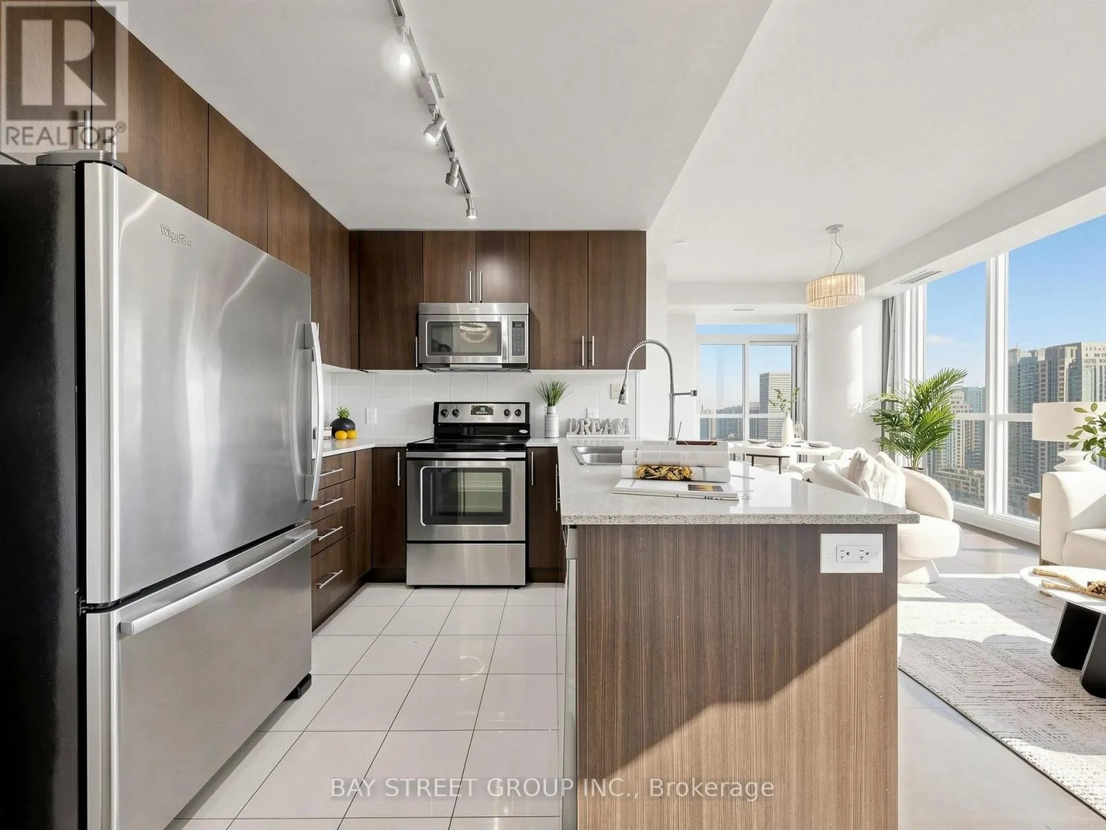 2411 - 3985 GRAND PARK DRIVE