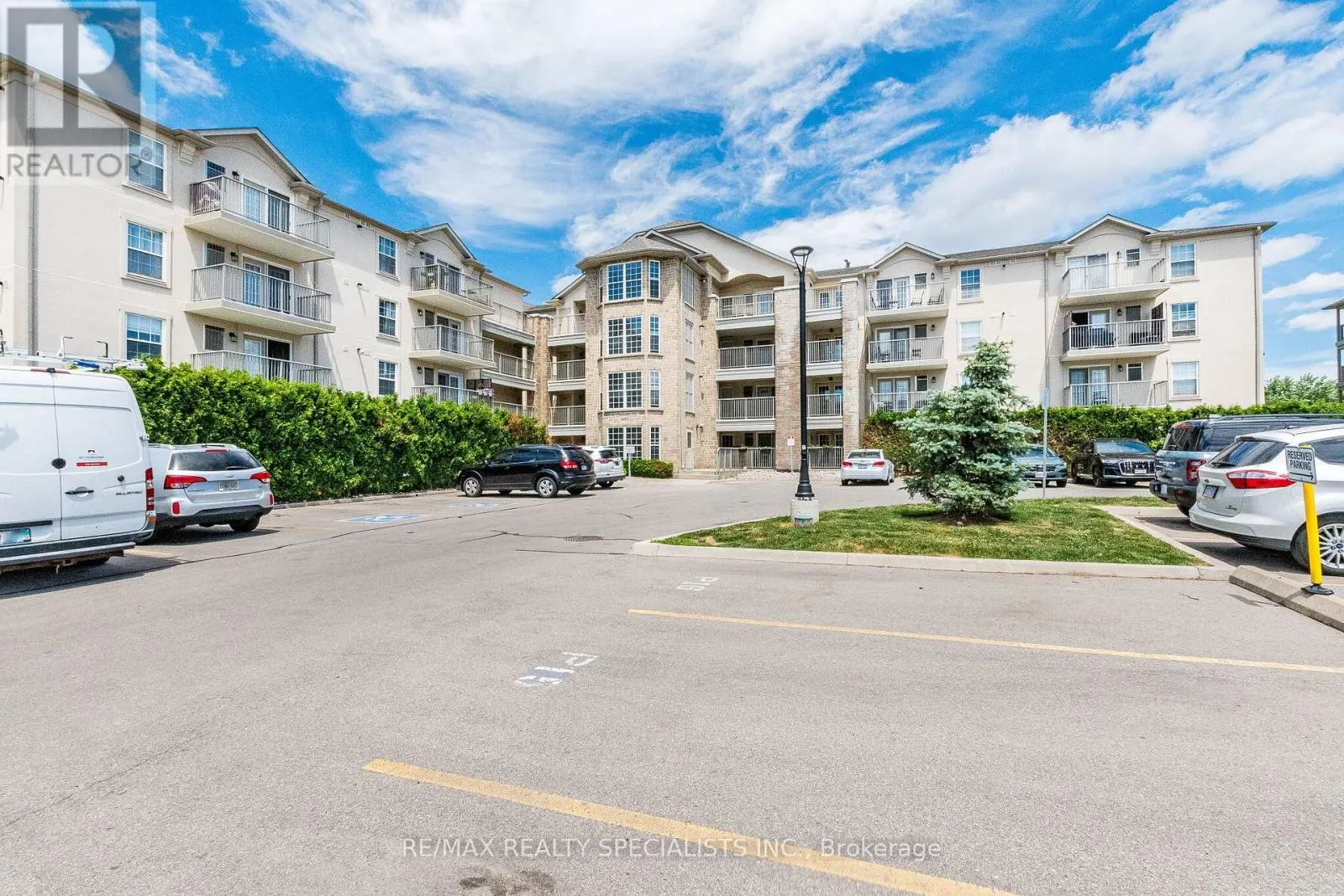 406 - 1480 BISHOPS GATE