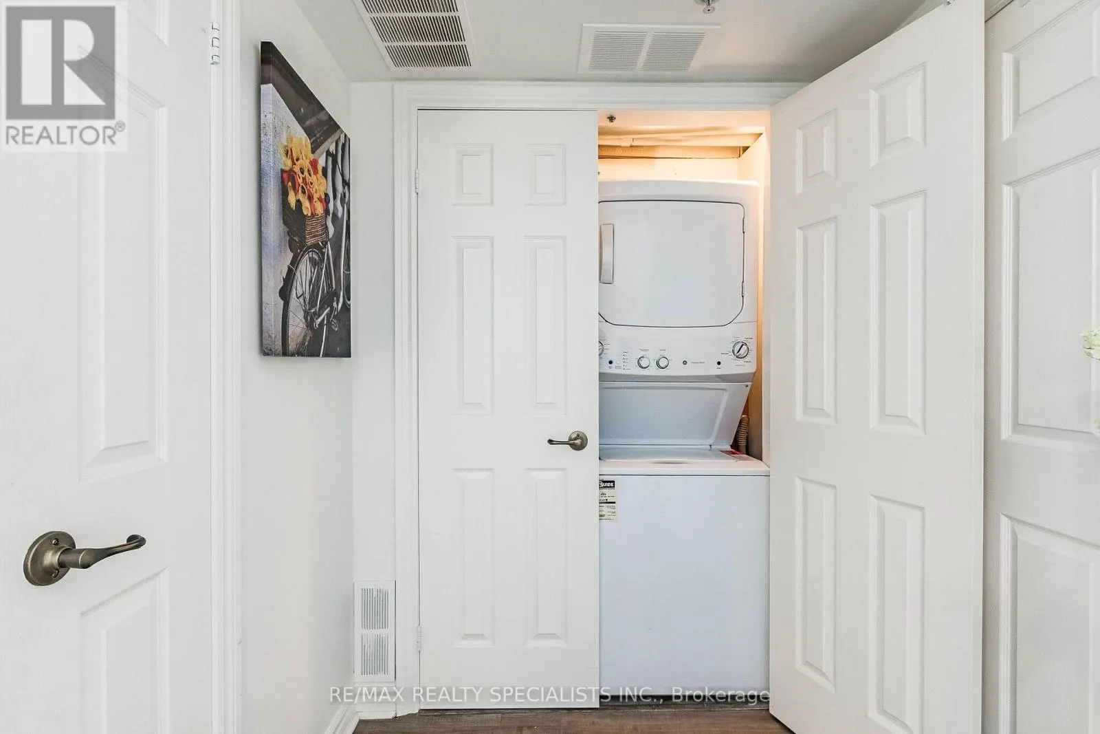406 - 1480 BISHOPS GATE