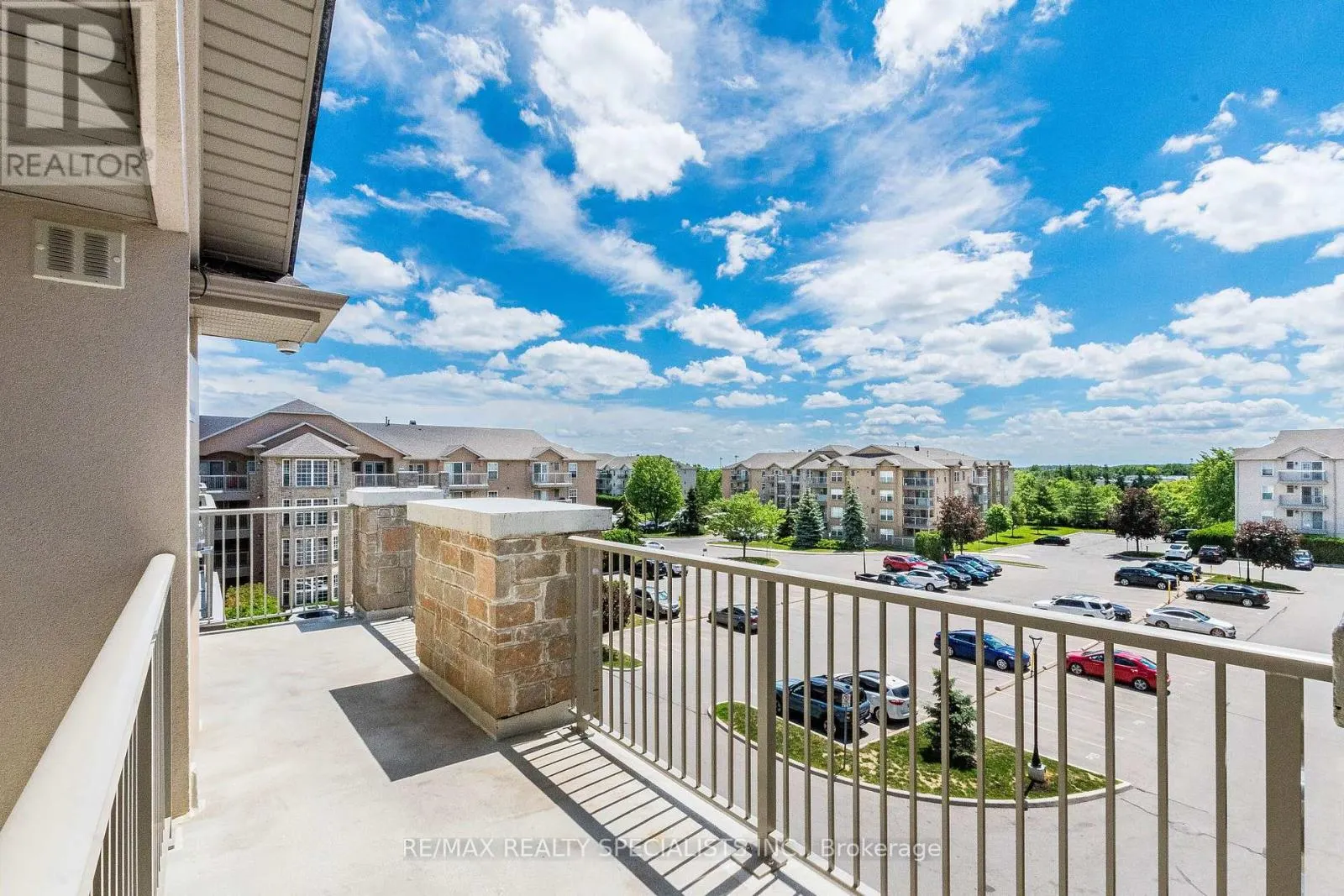 406 - 1480 BISHOPS GATE
