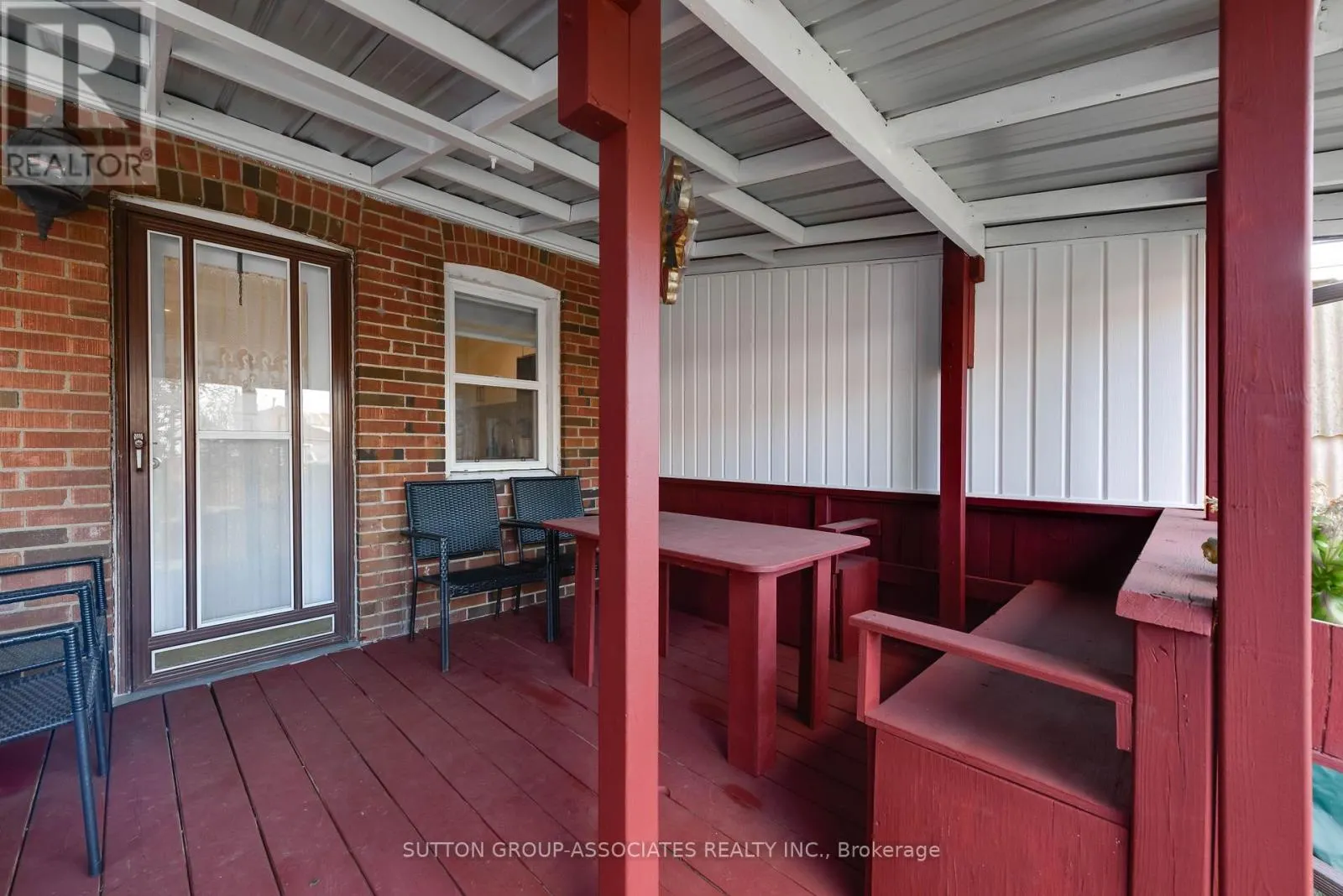 26 LIVINGSTONE AVENUE
