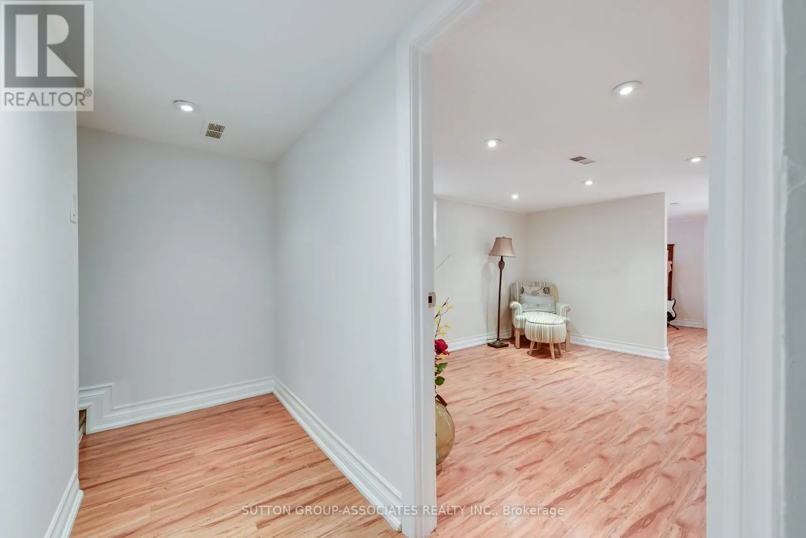 26 LIVINGSTONE AVENUE