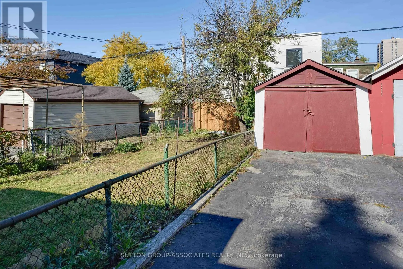 26 LIVINGSTONE AVENUE