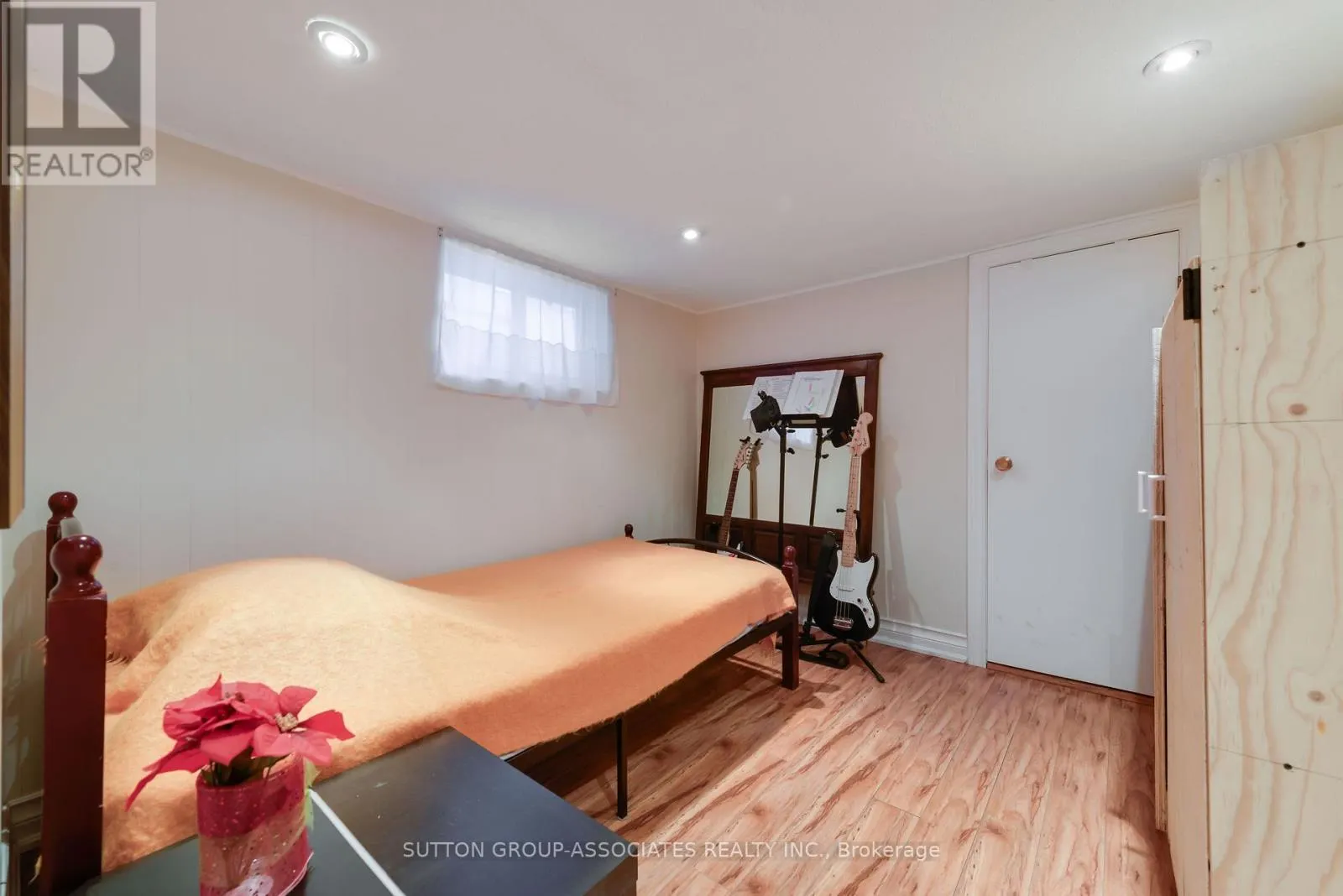 26 LIVINGSTONE AVENUE