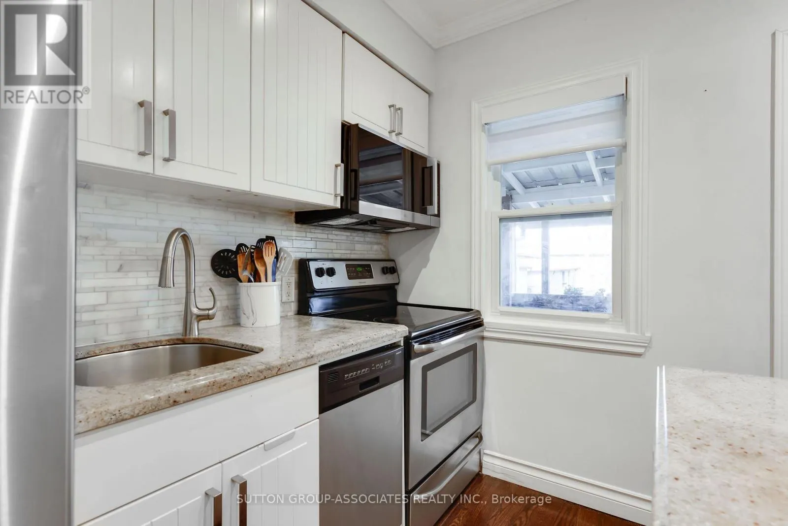 26 LIVINGSTONE AVENUE