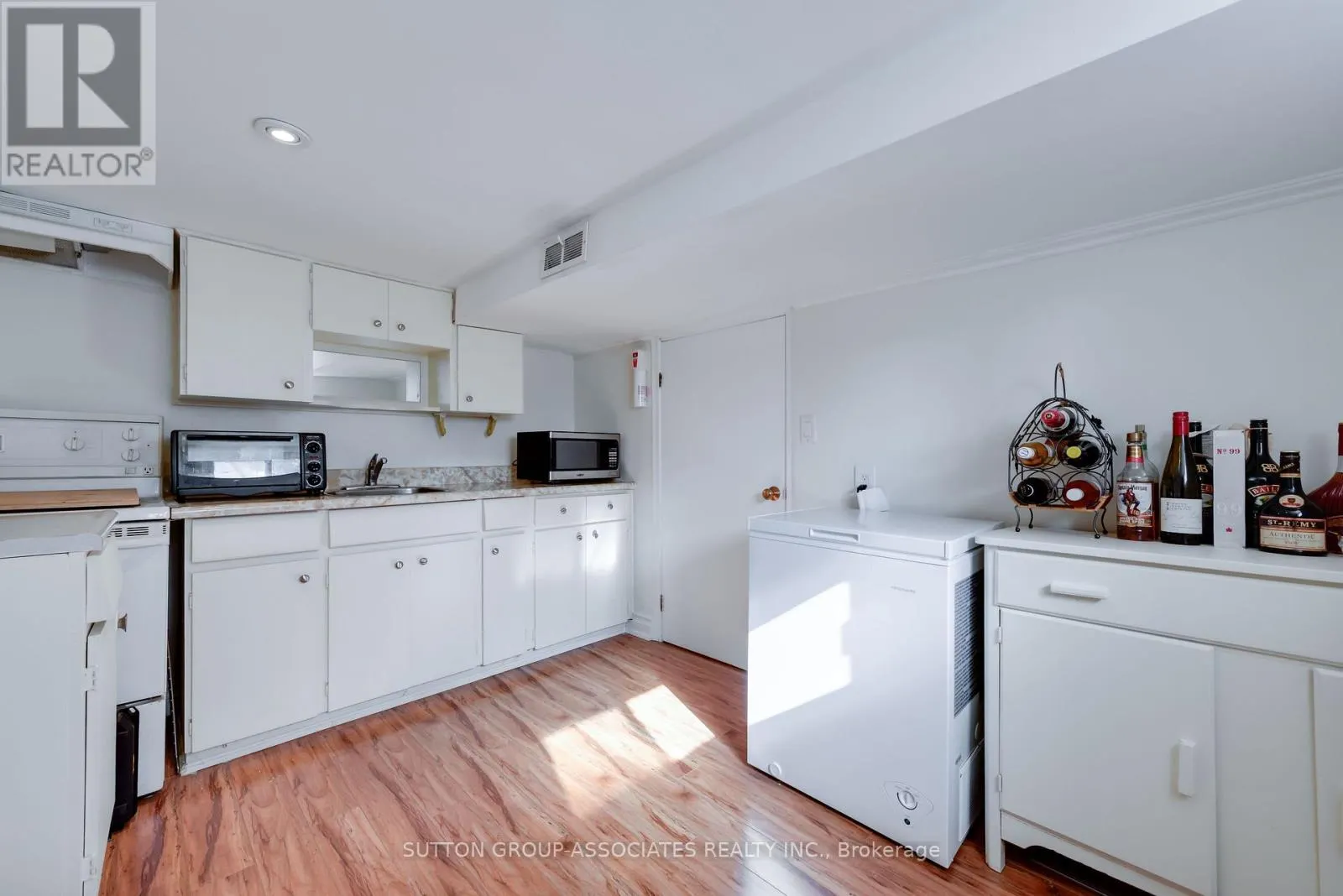 26 LIVINGSTONE AVENUE