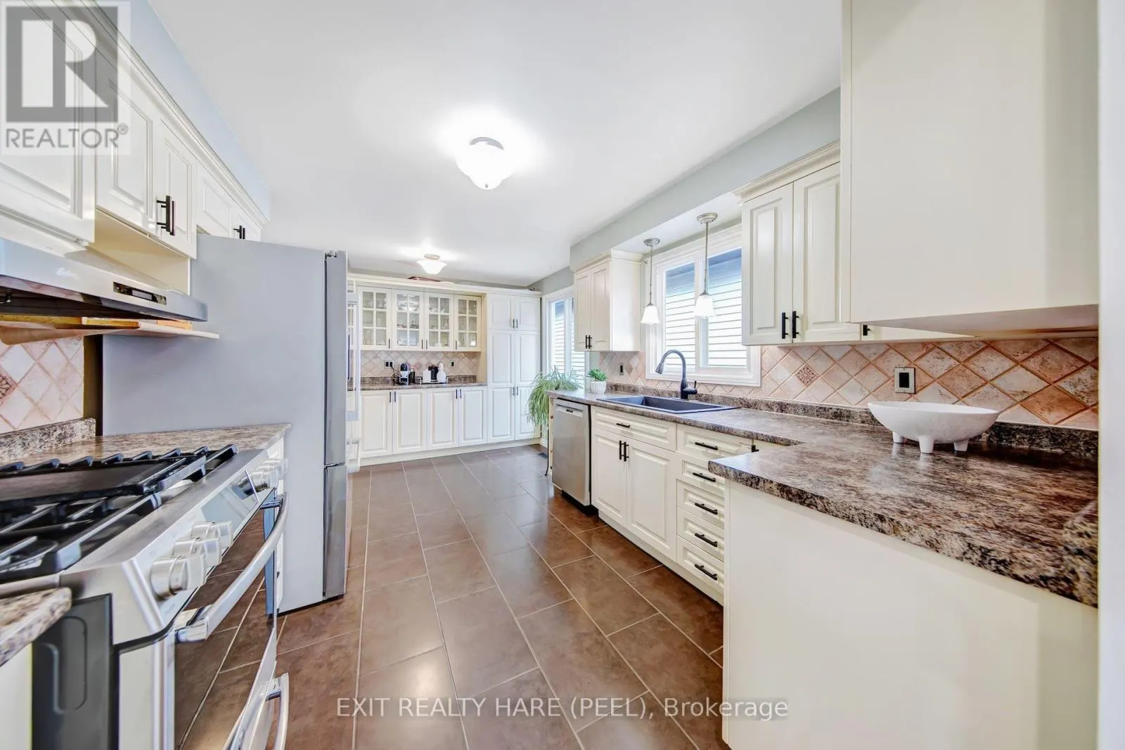 48 NANPORT STREET