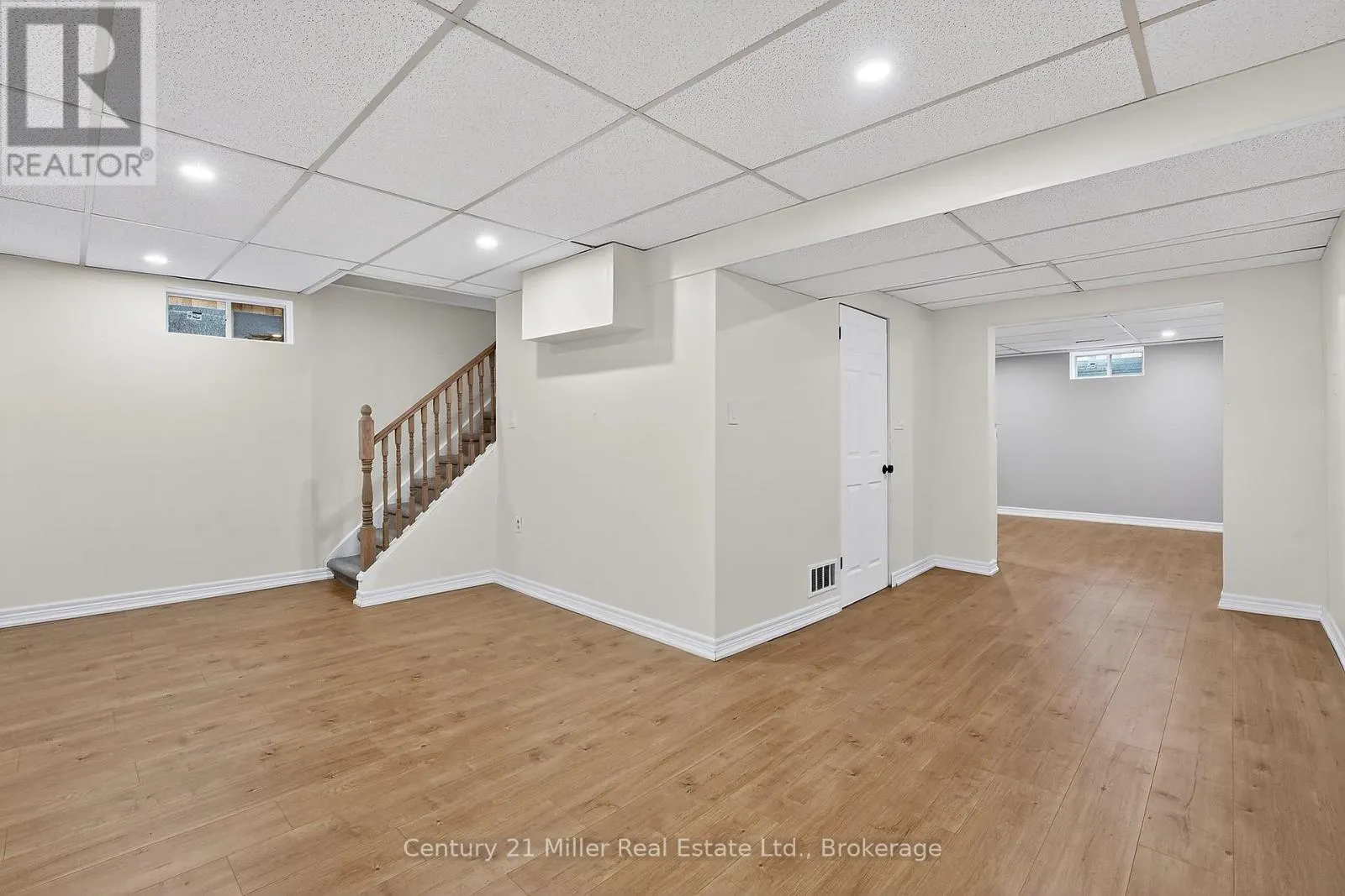 2451 MALCOLM CRESCENT