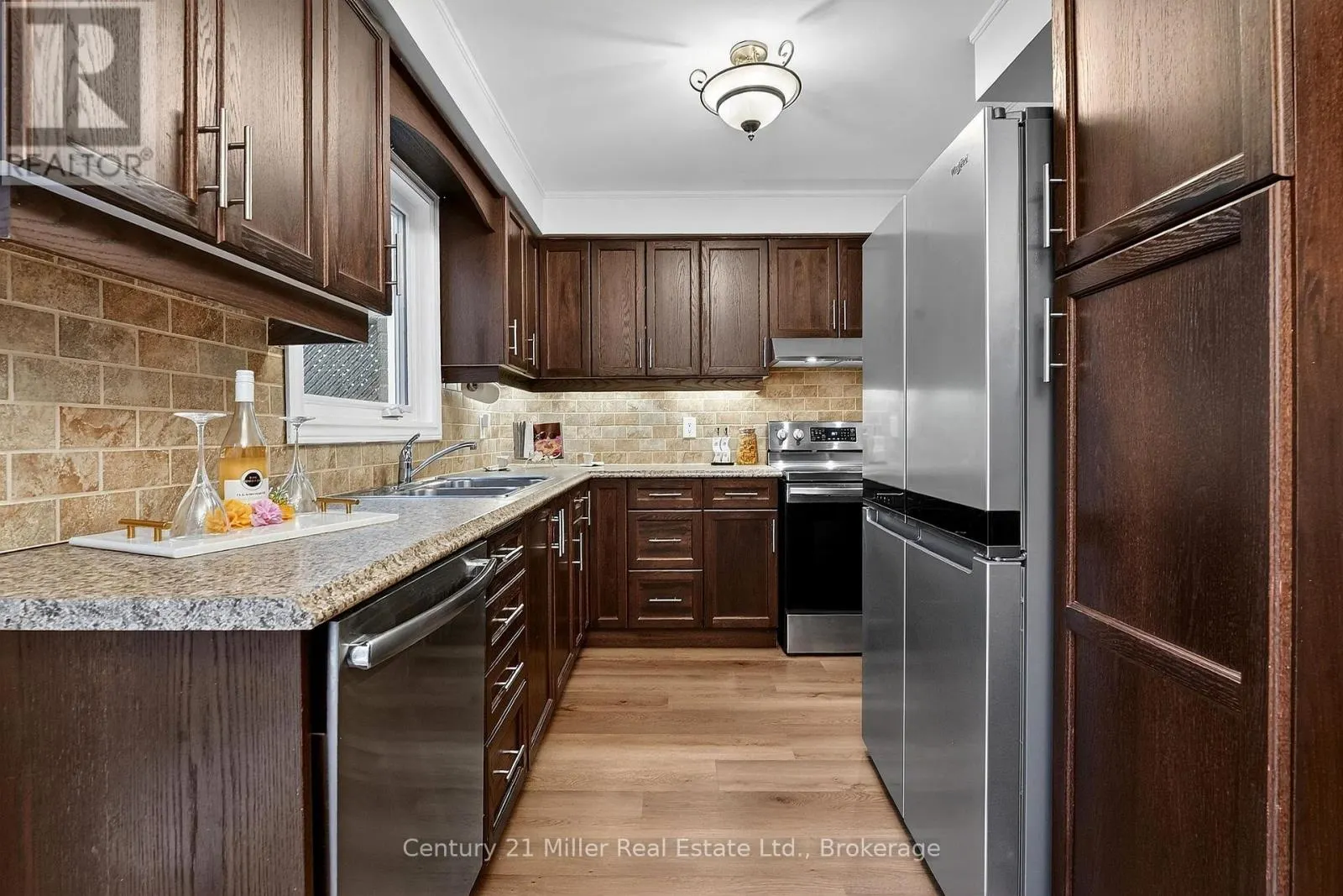2451 MALCOLM CRESCENT