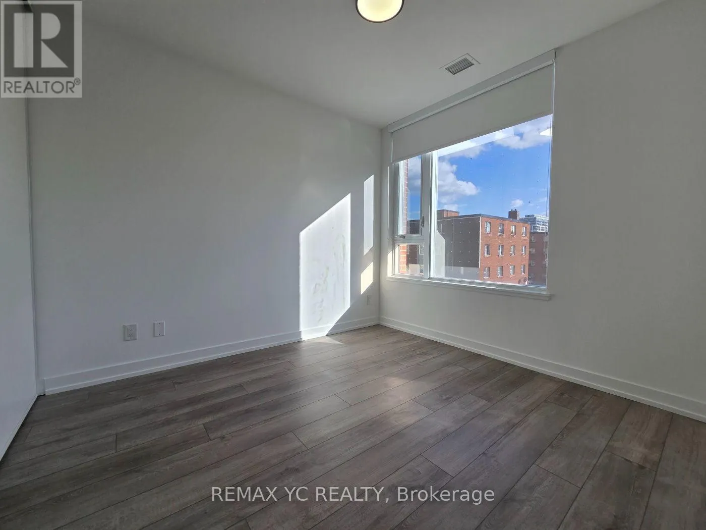 213 - 11 MARYPORT AVENUE