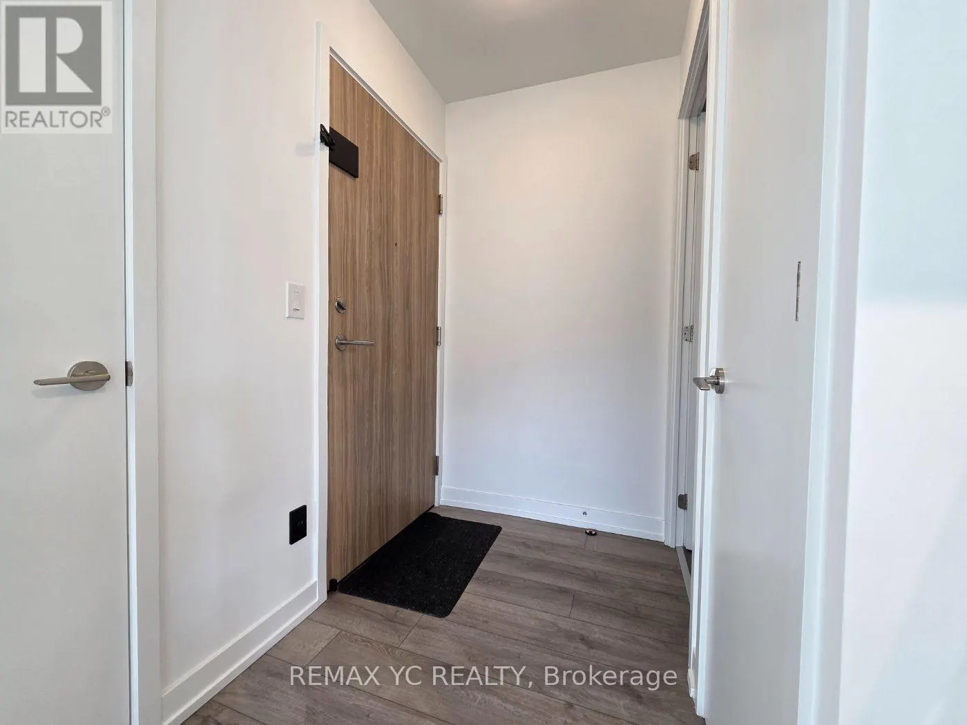 213 - 11 MARYPORT AVENUE