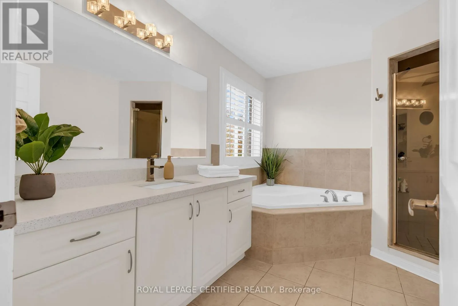 1219 CHRISTIE CIRCLE