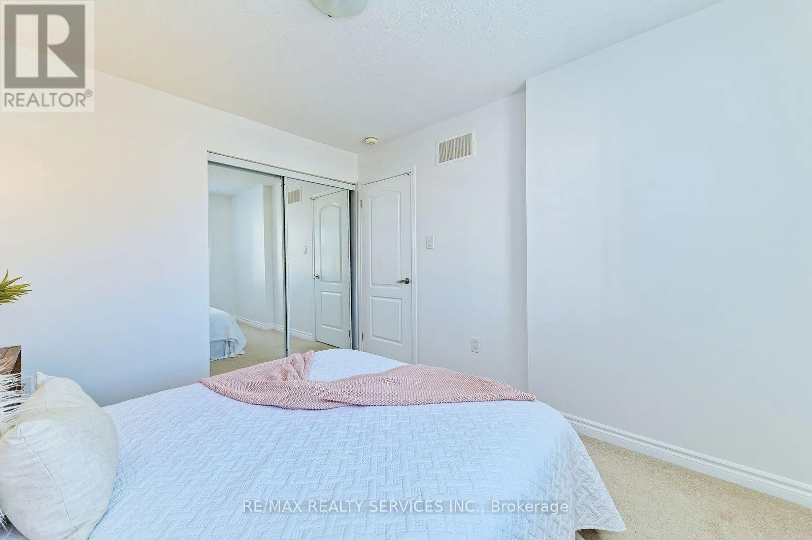 25 DONLAMONT CIRCLE