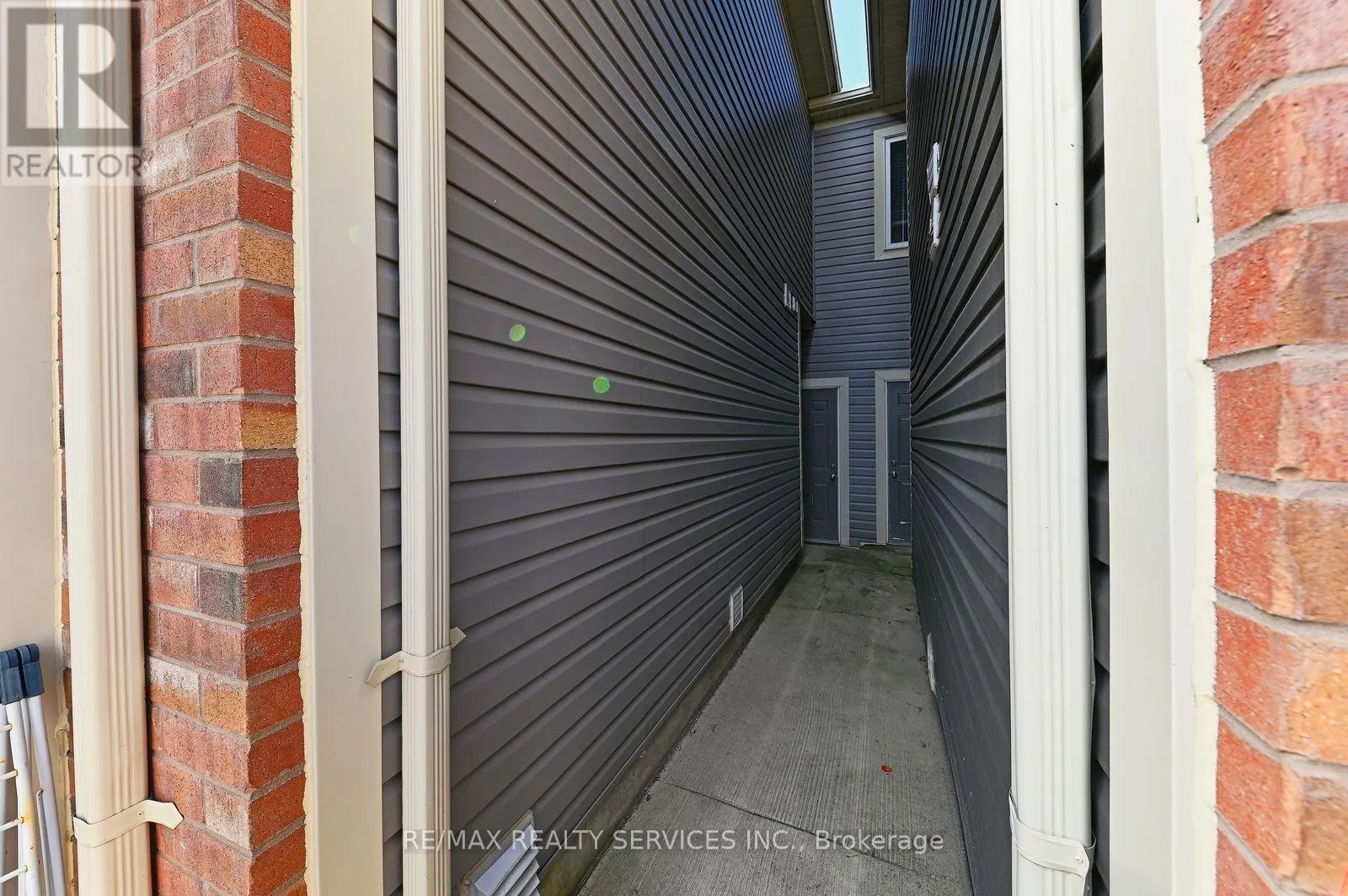 25 DONLAMONT CIRCLE