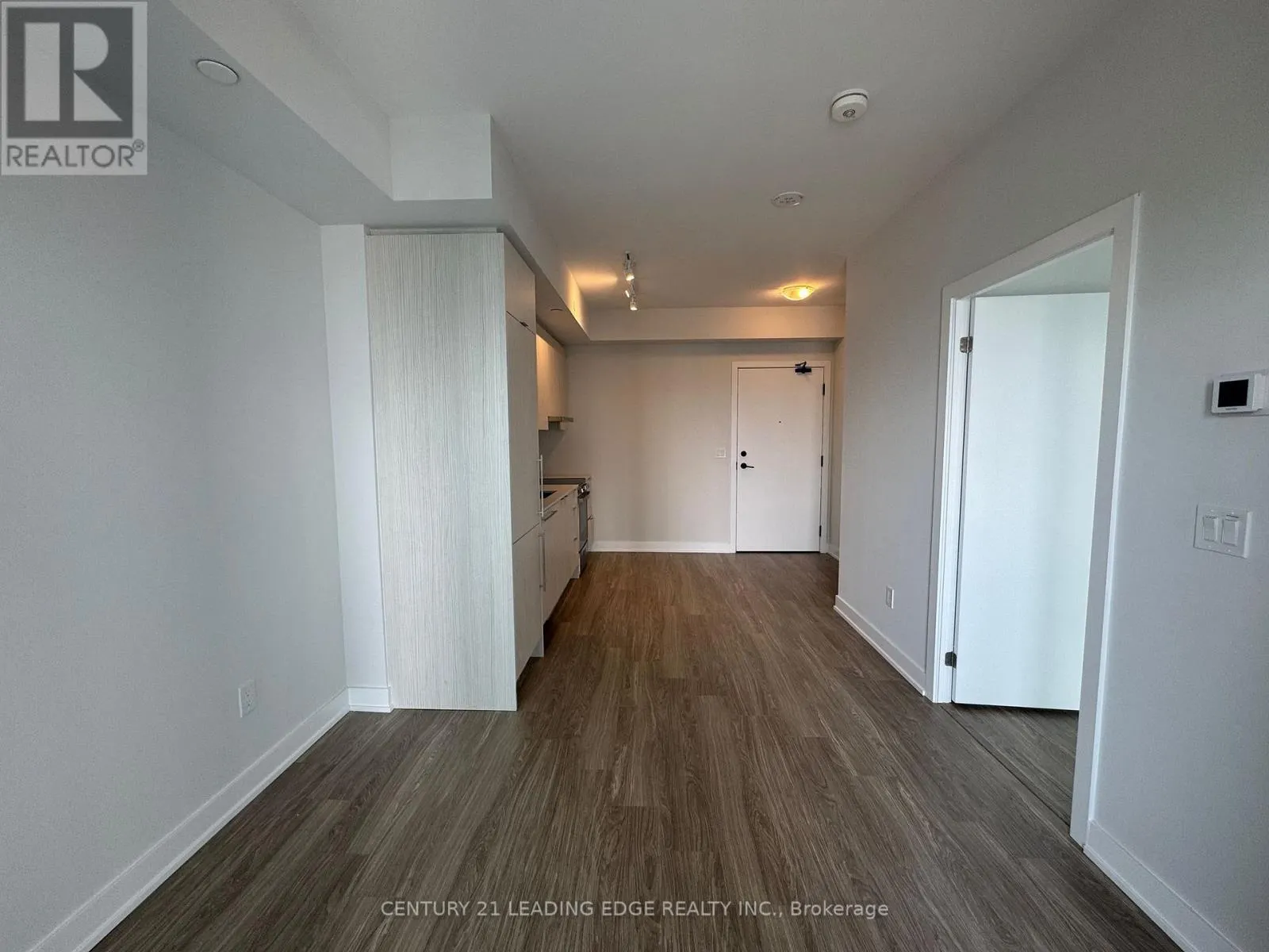 2202 - 430 SQUARE ONE DRIVE
