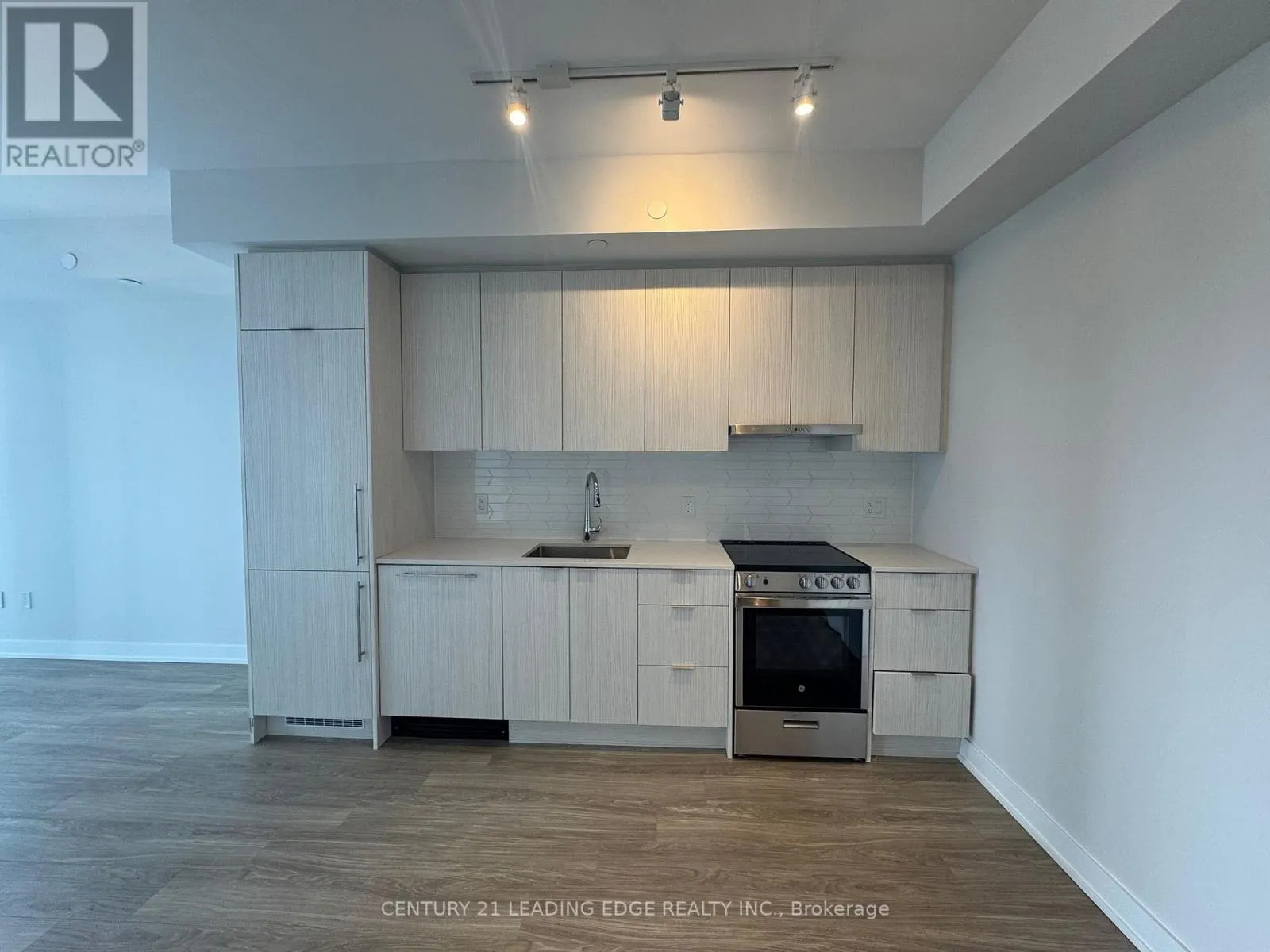 2202 - 430 SQUARE ONE DRIVE