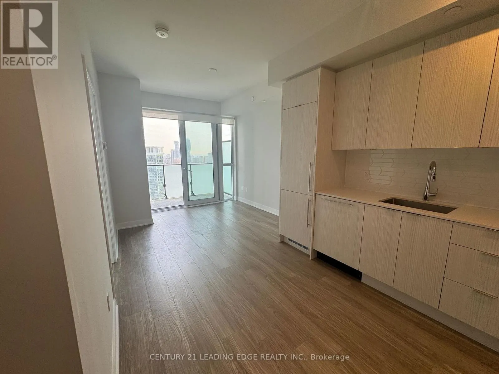 2202 - 430 SQUARE ONE DRIVE