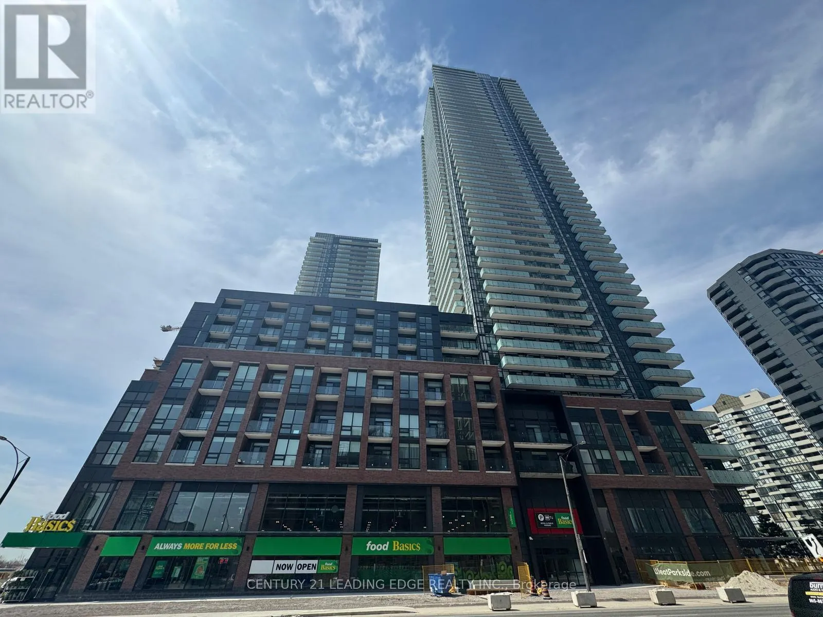 2202 - 430 SQUARE ONE DRIVE