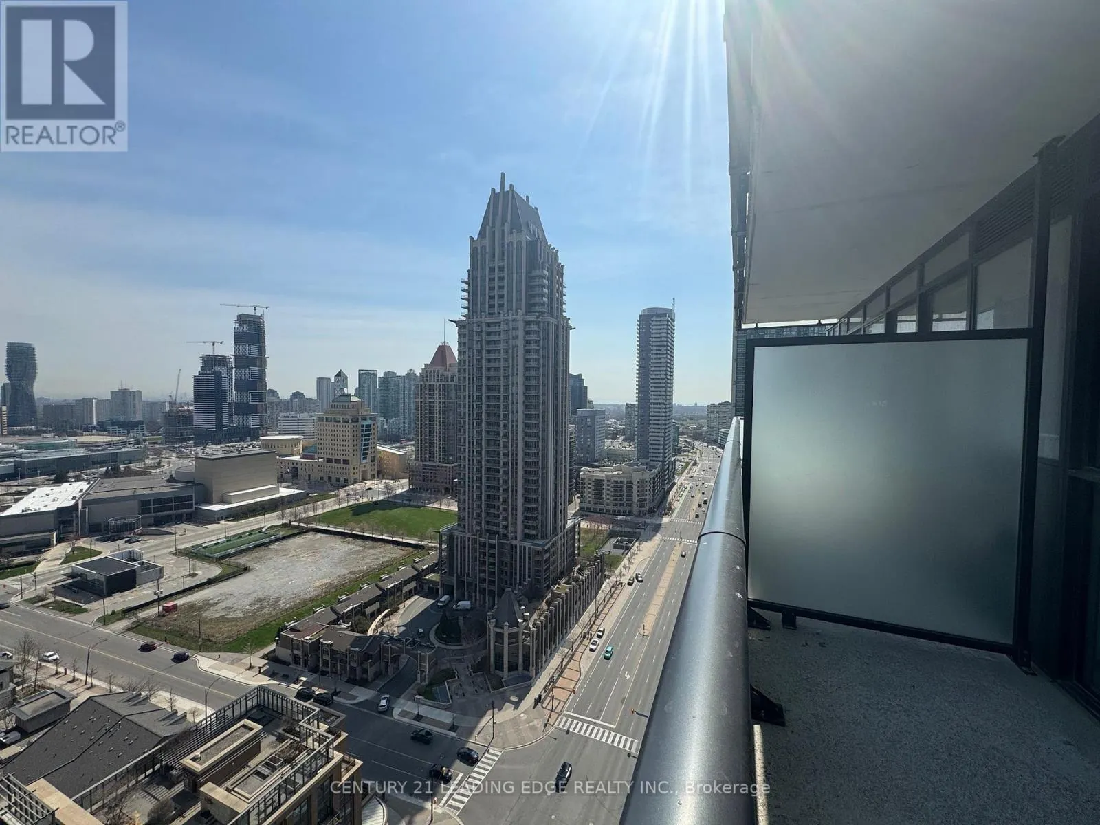 2202 - 430 SQUARE ONE DRIVE