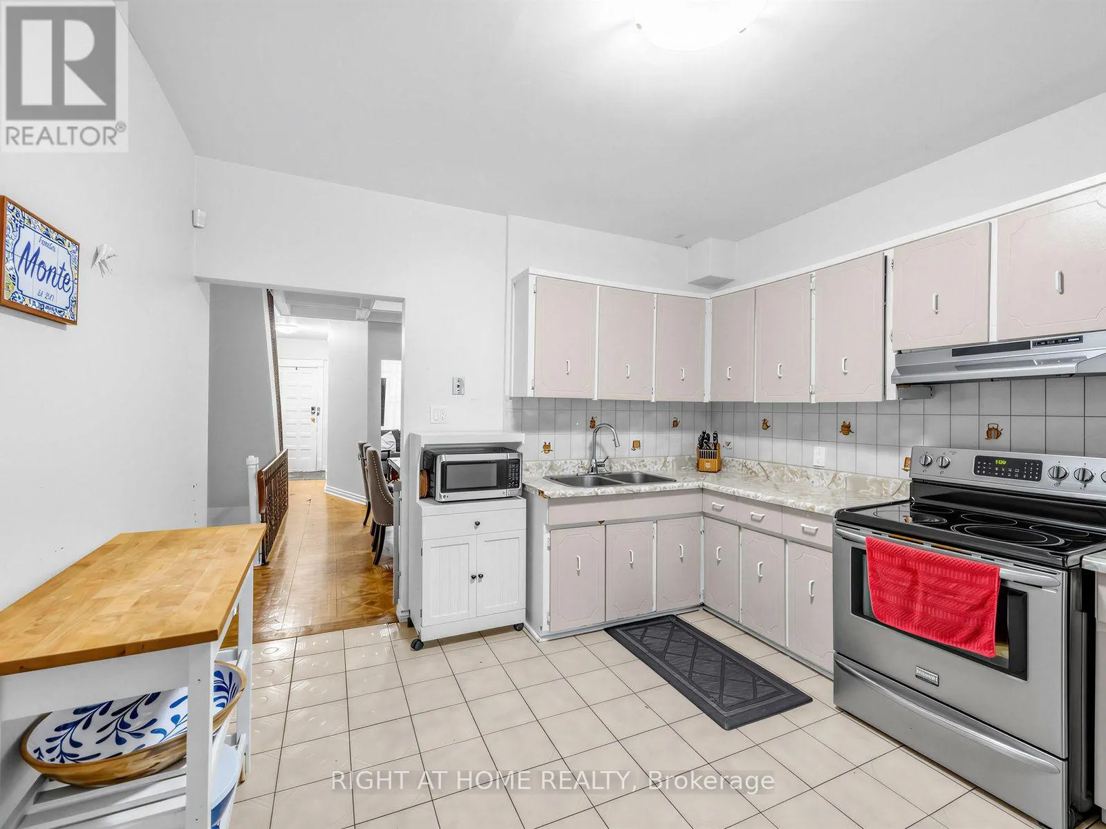 81 SILVERTHORN AVENUE