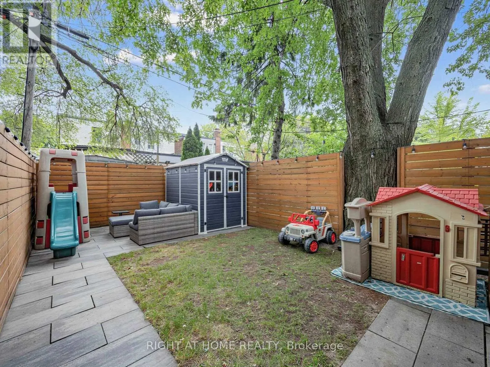 81 SILVERTHORN AVENUE