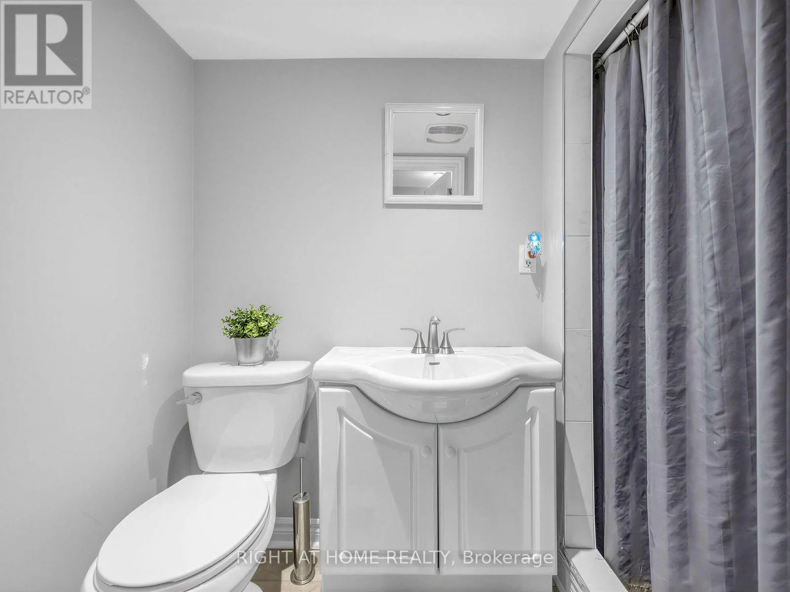 81 SILVERTHORN AVENUE