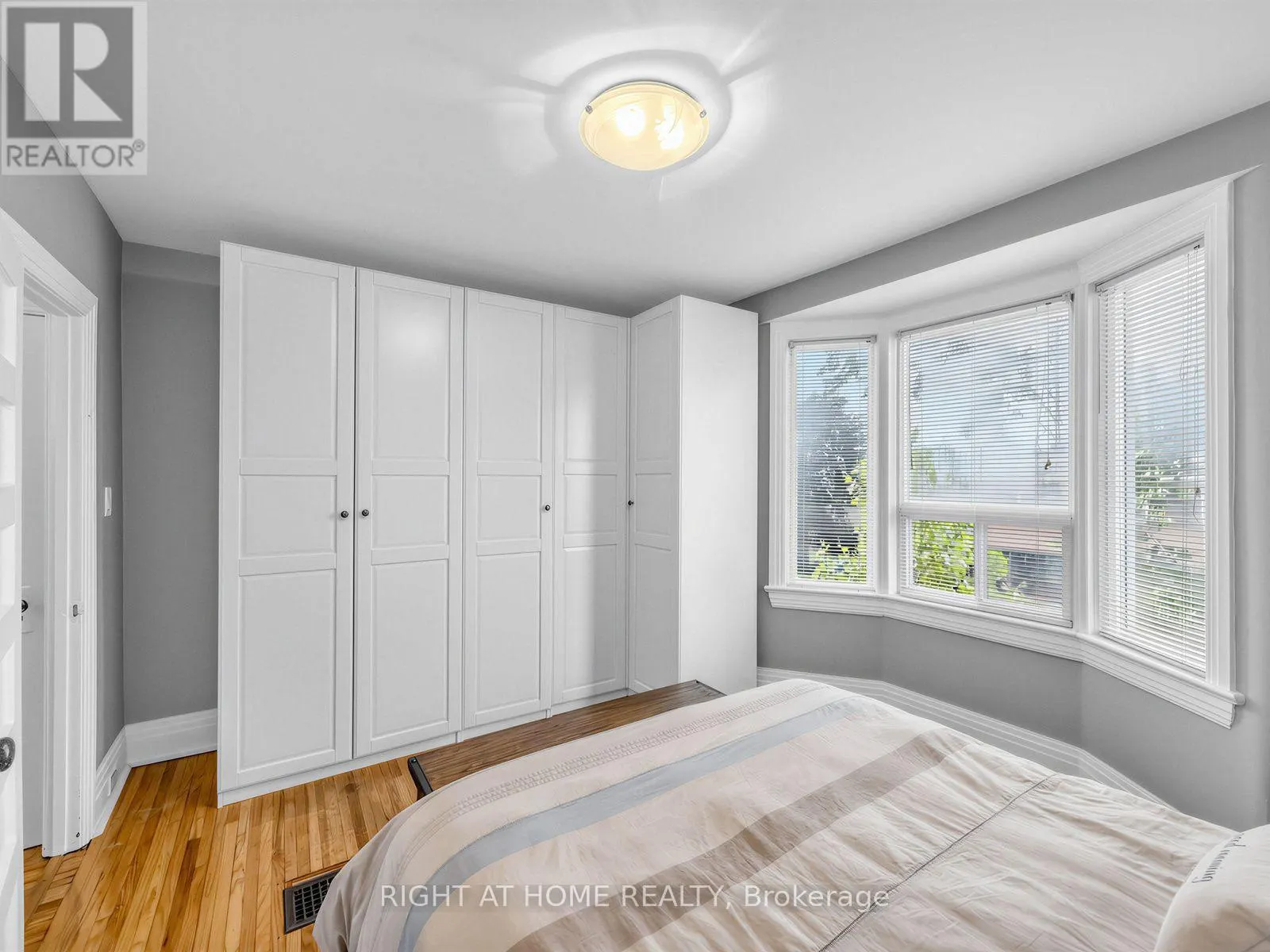 81 SILVERTHORN AVENUE