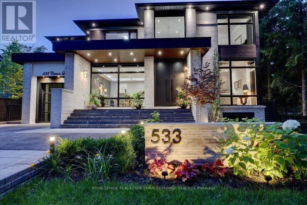 533 CARSON LANE
