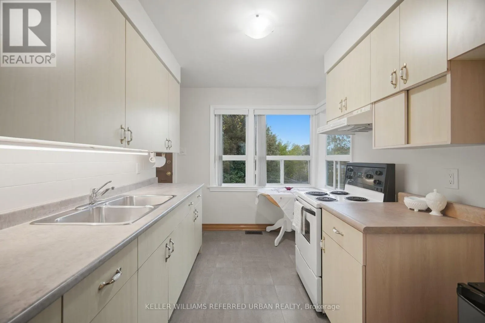 29 BEAUCOURT ROAD