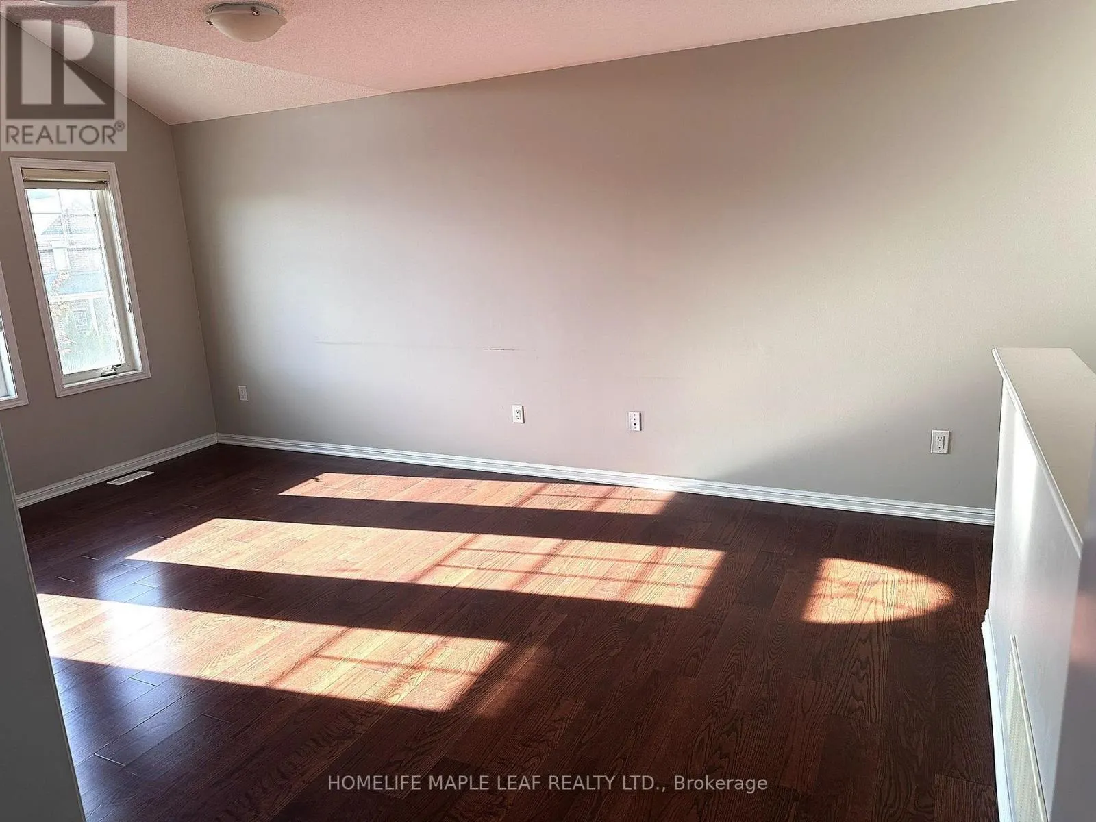 58 SEAFAIR CRESCENT