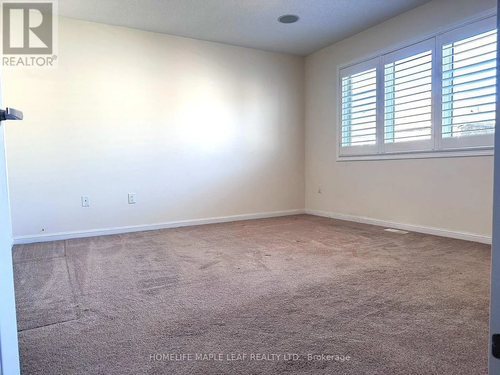 58 SEAFAIR CRESCENT