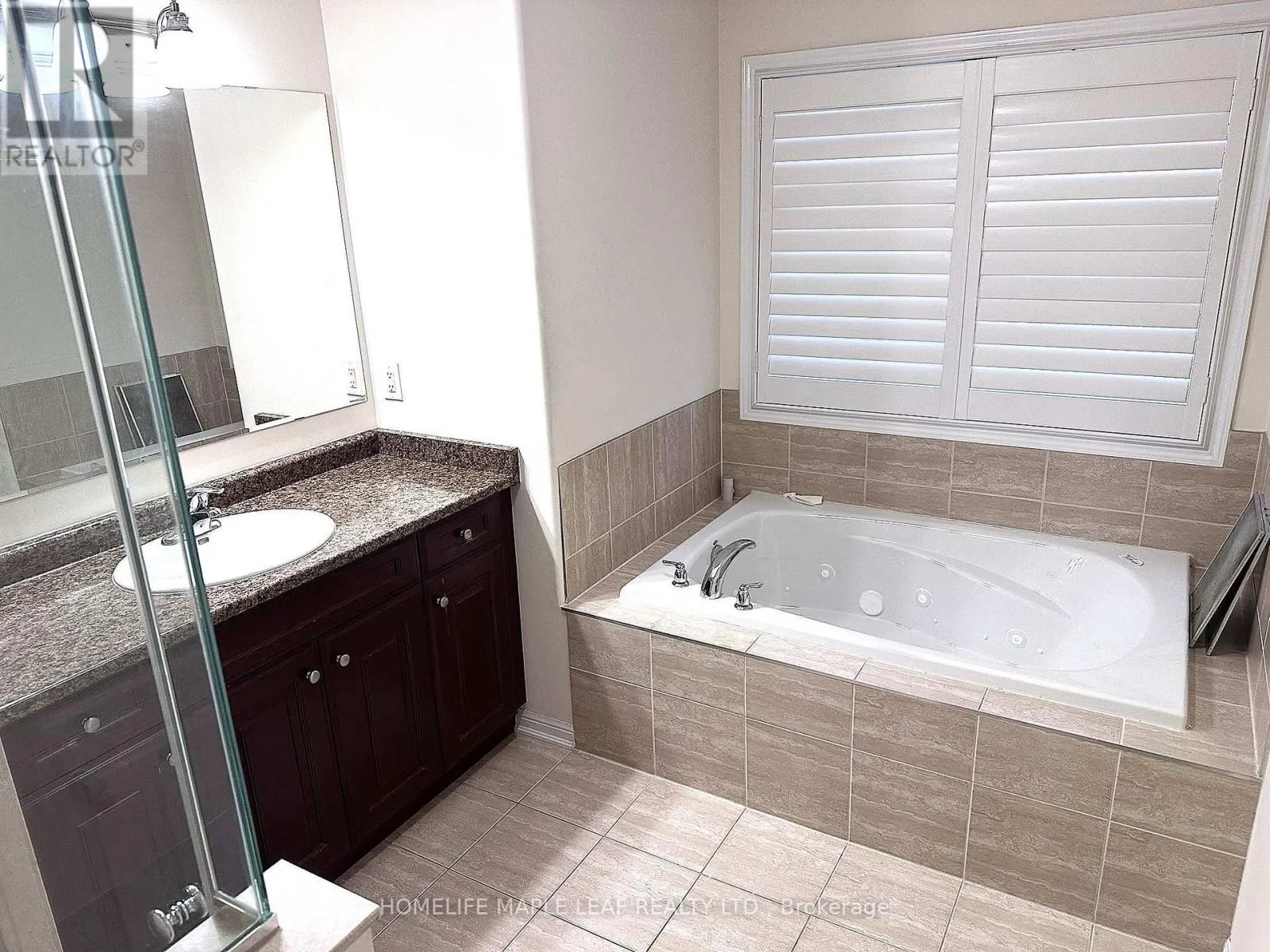 58 SEAFAIR CRESCENT