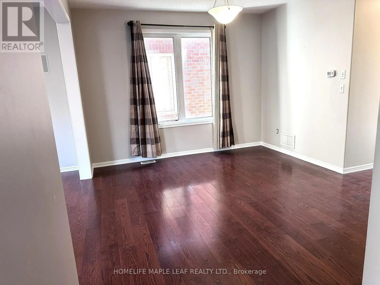 58 SEAFAIR CRESCENT