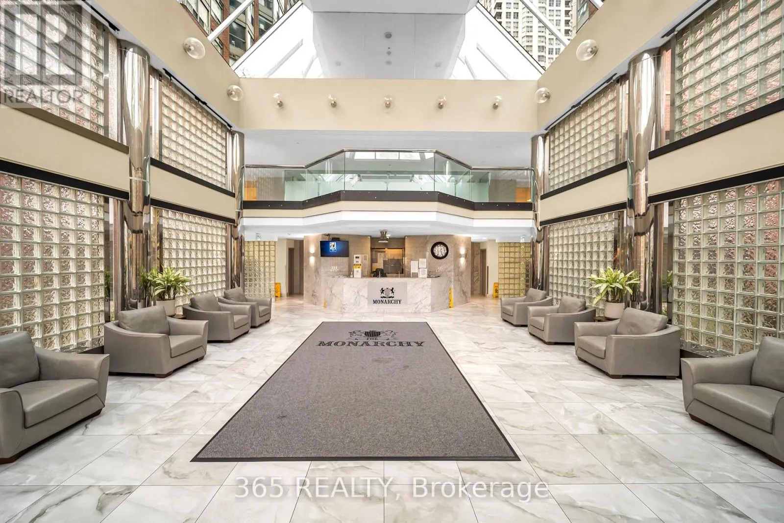 801 - 325 WEBB DRIVE