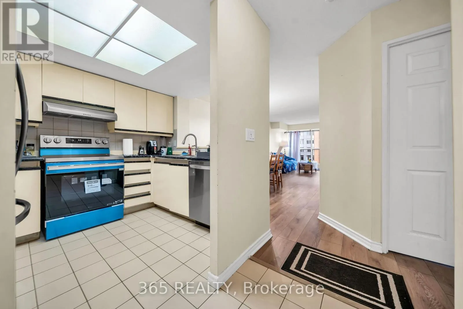 801 - 325 WEBB DRIVE