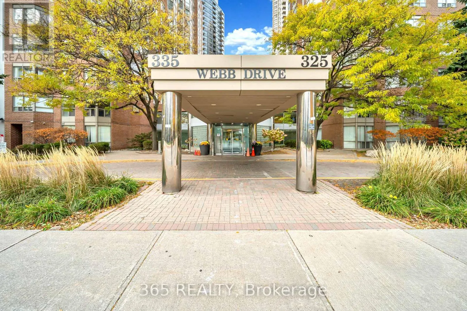 801 - 325 WEBB DRIVE