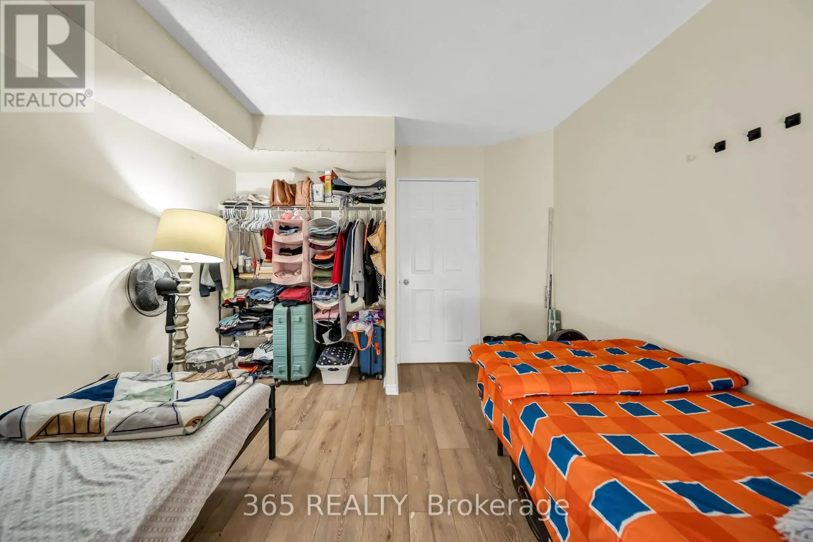 801 - 325 WEBB DRIVE