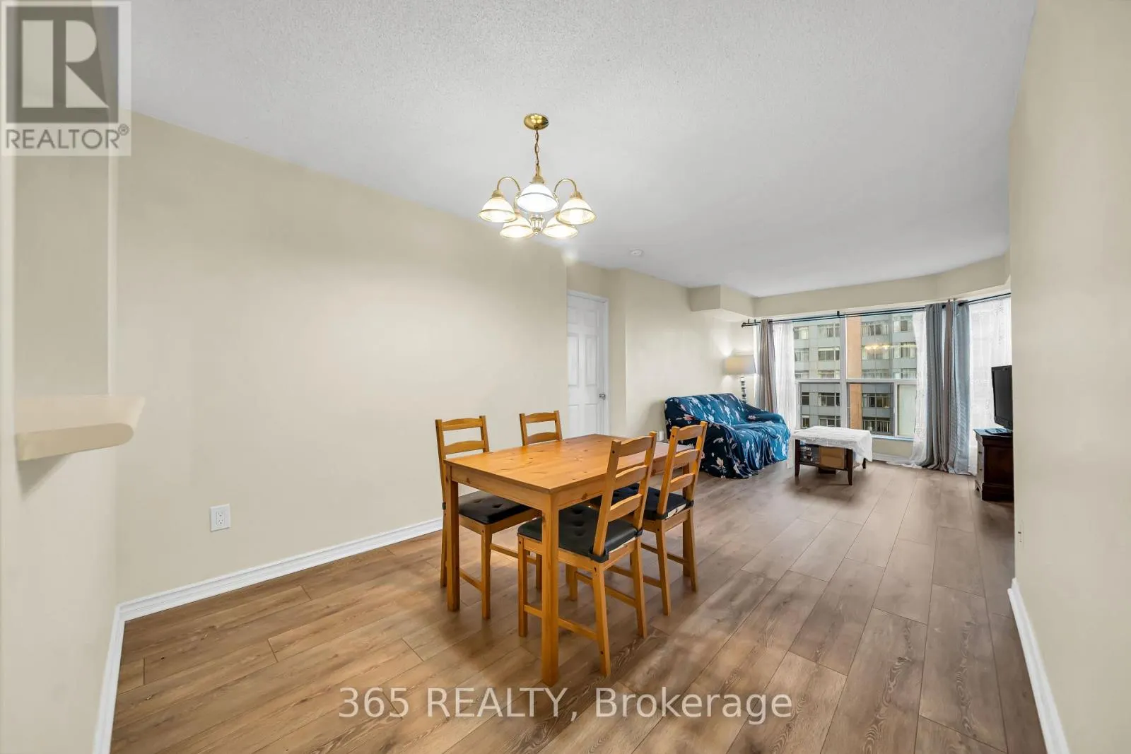 801 - 325 WEBB DRIVE