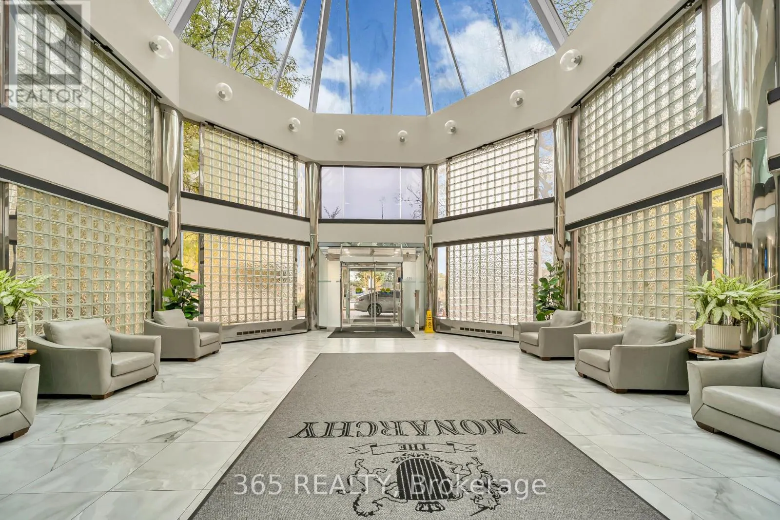 801 - 325 WEBB DRIVE