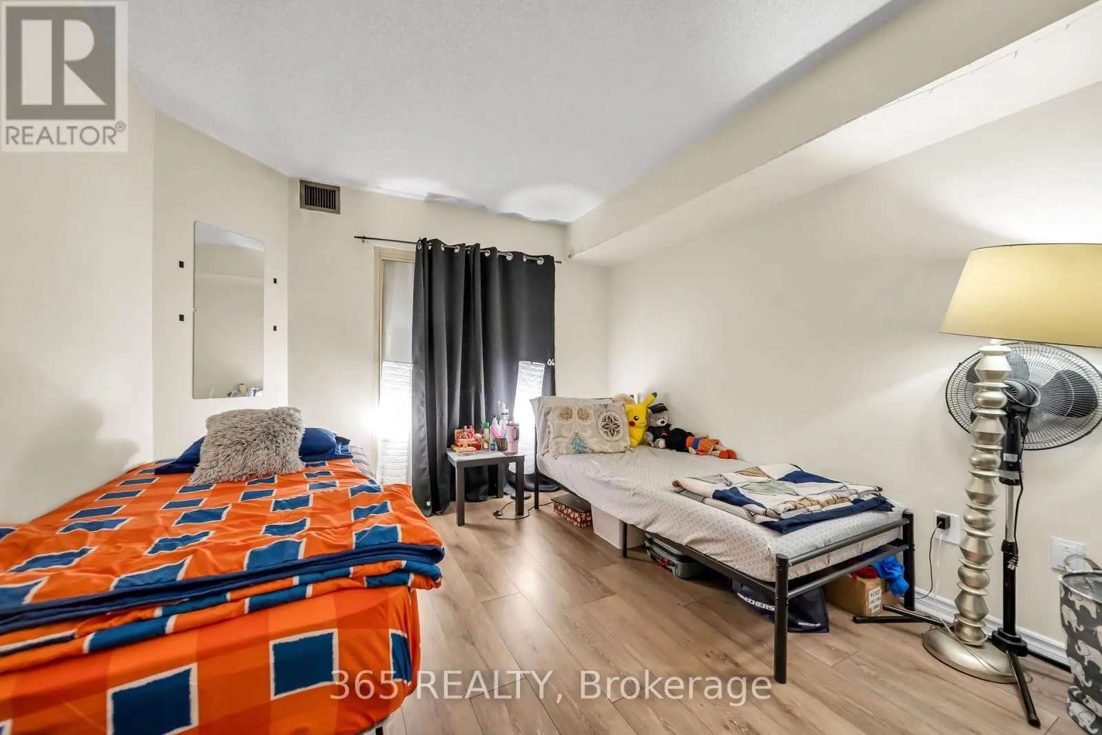 801 - 325 WEBB DRIVE