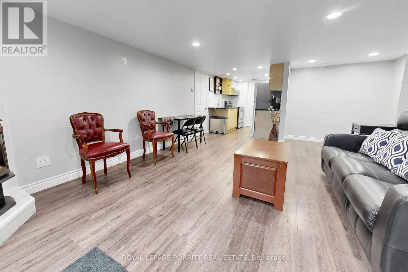 LOWER - 2515 EDENHURST DRIVE