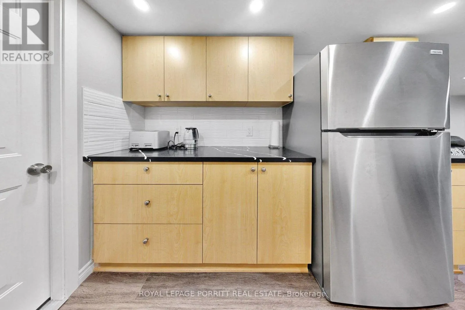 LOWER - 2515 EDENHURST DRIVE