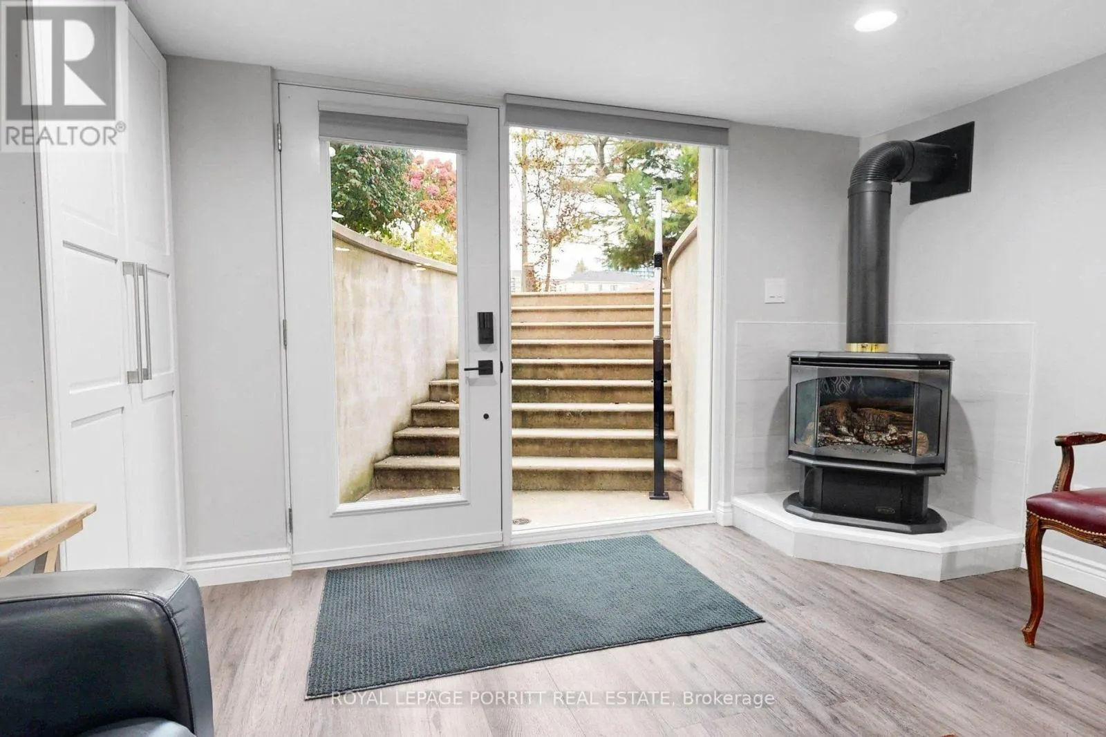 LOWER - 2515 EDENHURST DRIVE