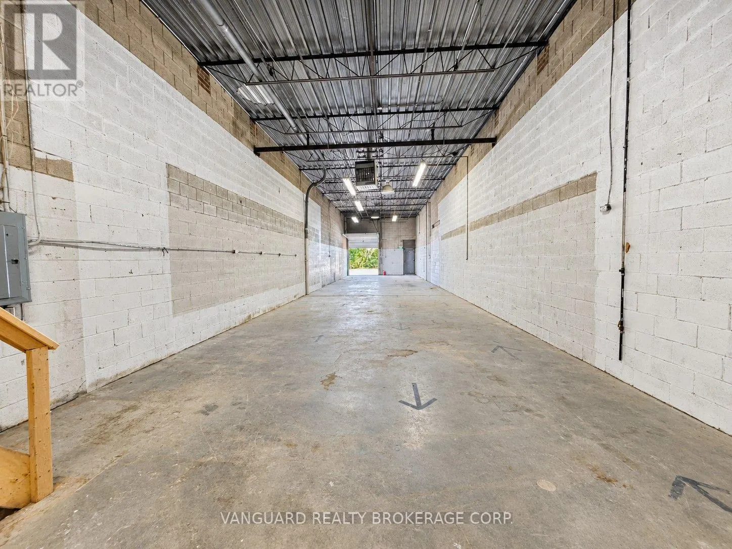385 - 415 OAKDALE ROAD
