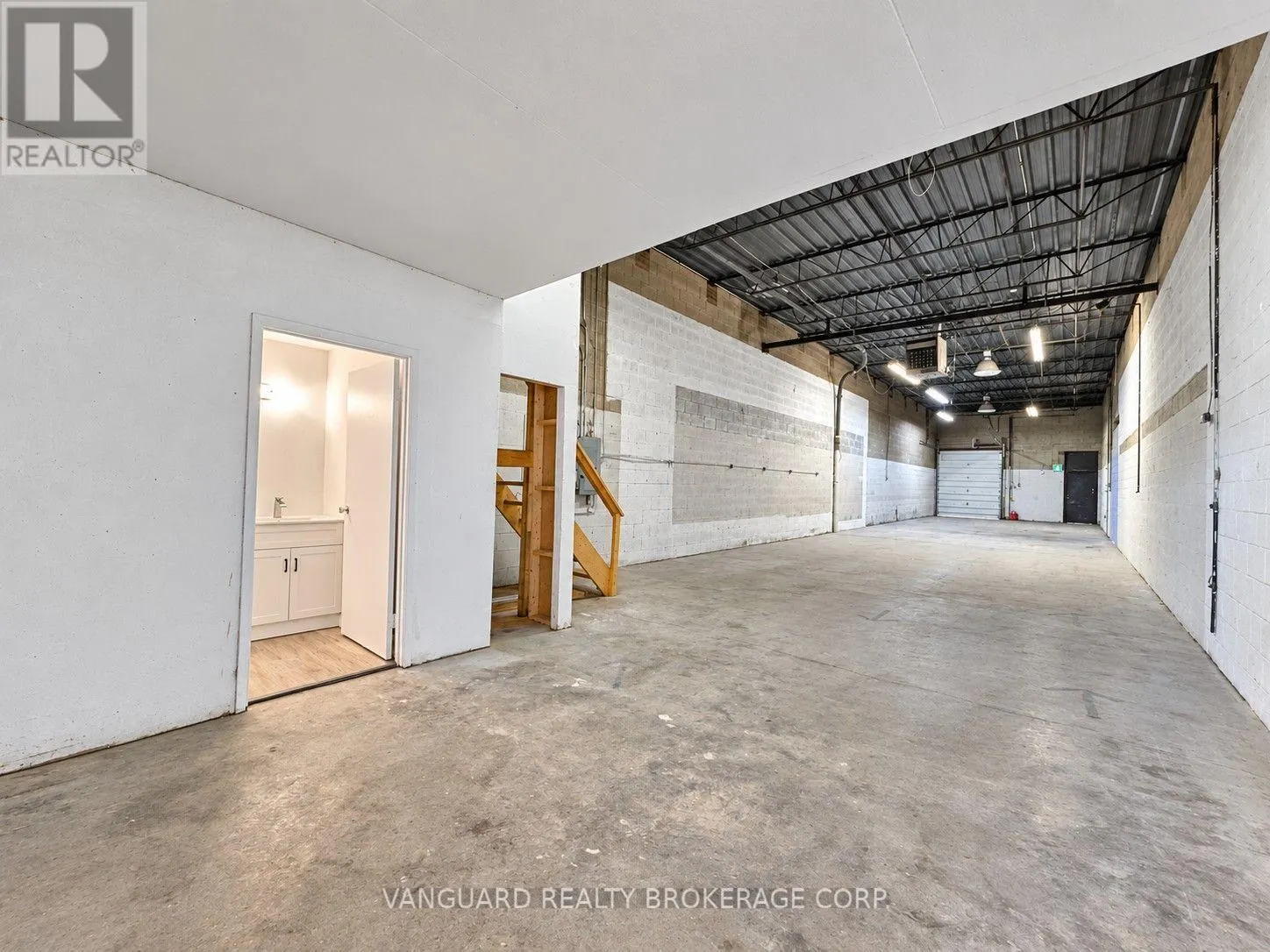 385 - 415 OAKDALE ROAD