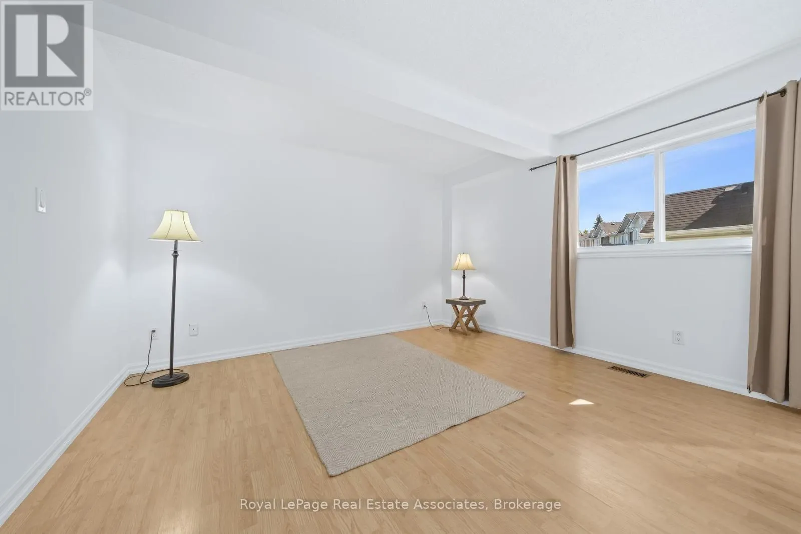 30 STEWART MACLAREN ROAD